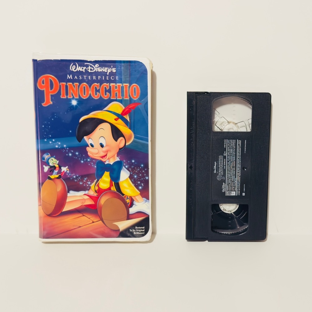 Disney’s Pinocchio (VHS, Clamshell)